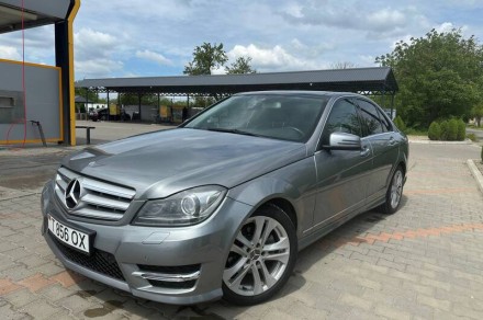 Mercedes-Benz C220