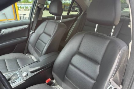 Mercedes-Benz C220