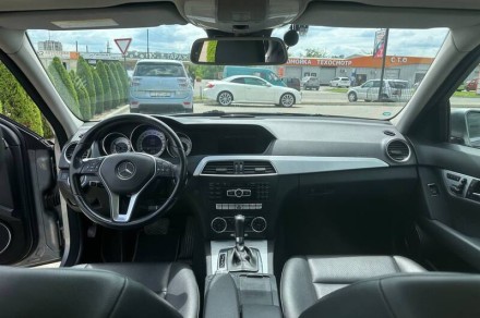 Mercedes-Benz C220