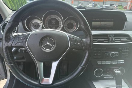 Mercedes-Benz C220