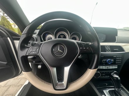 Mercedes-Benz C220