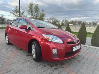 TOYOTA PRIUS 30