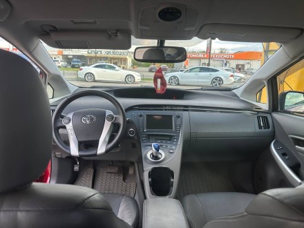 Toyota Prius 30
