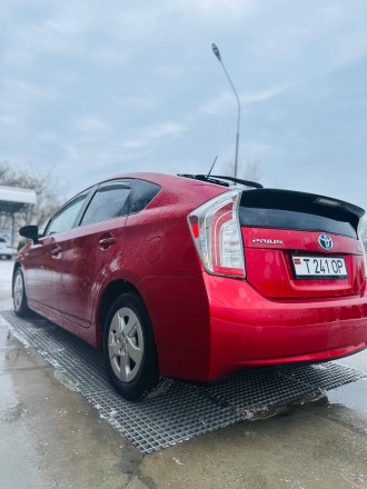 Toyota Prius 30